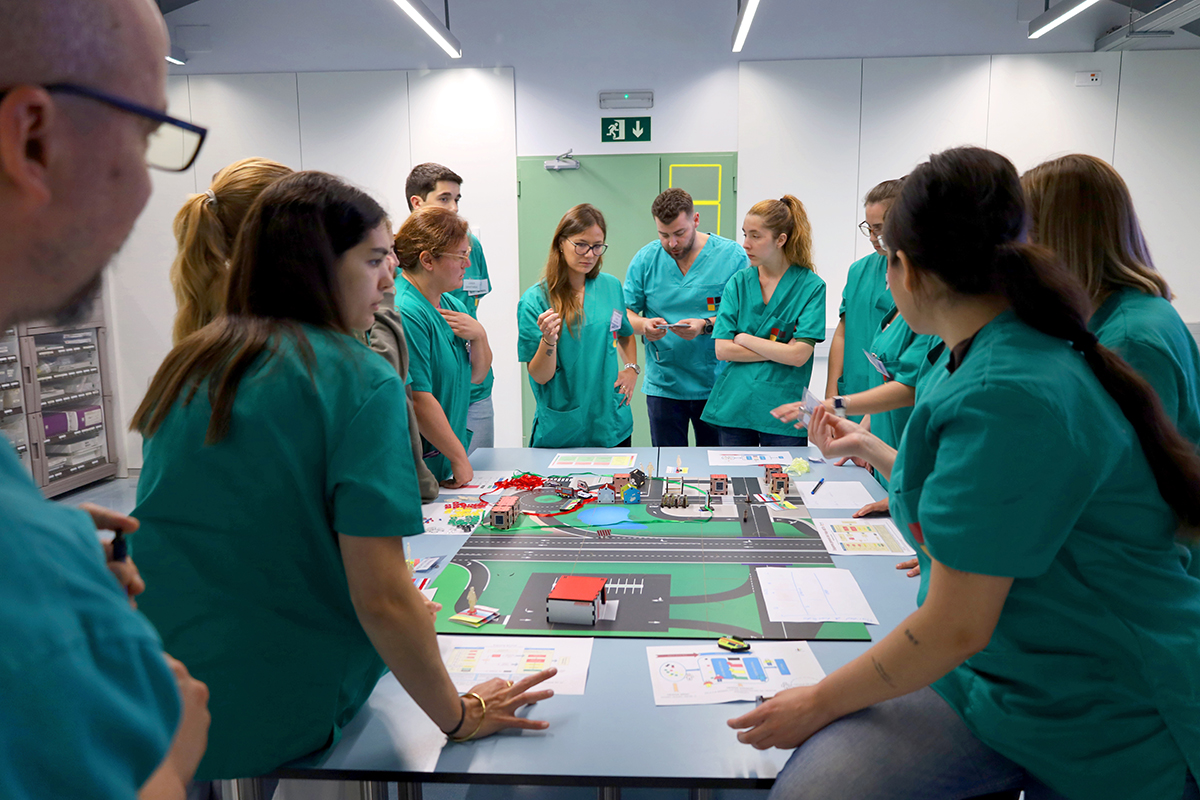 Imagen del simulador de pacientes críticos en los laboratorios del Máster Enfermo Crítico y Emergencias.